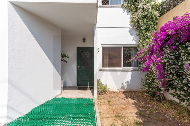 Moradia T4 à venda na Rebelva – Carcavelos-1