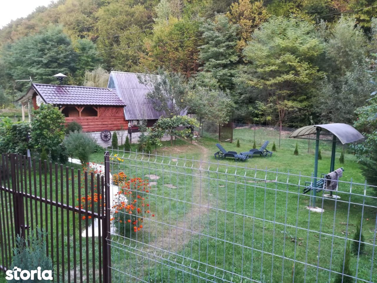 Casa de vacanta tip camping, in zona Bradului+pastravarie+teren 1126mp