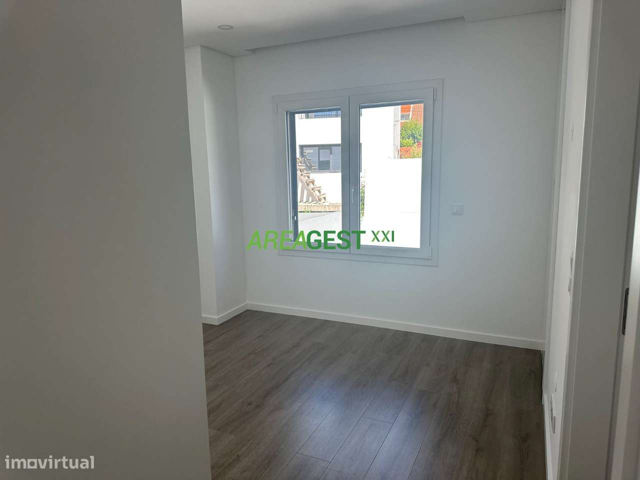 Moradia V4+1 no Casal Novo, Caneças-6