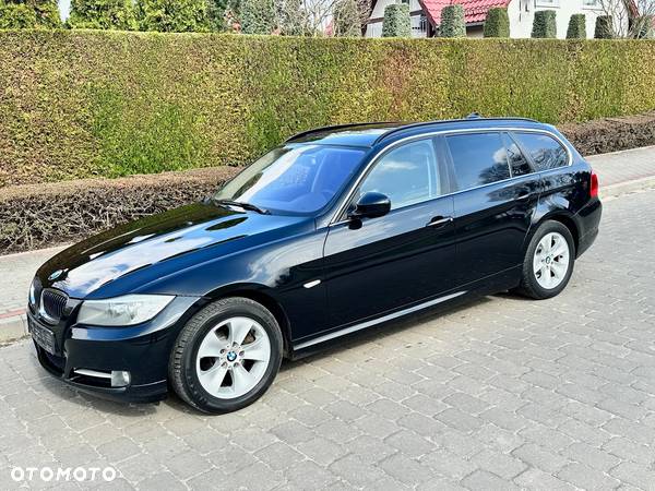 BMW Seria 3 318d Touring - 23