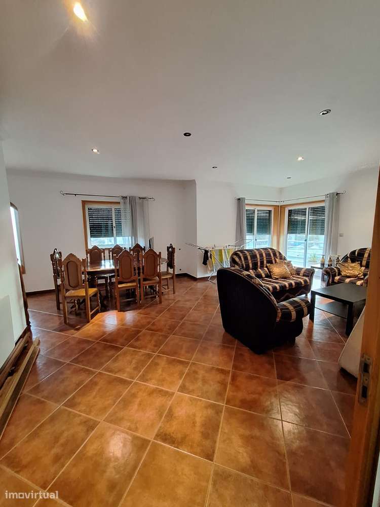 Moradia T4 totalmente independente mobilada e equipada - Grande imagem: 5/27