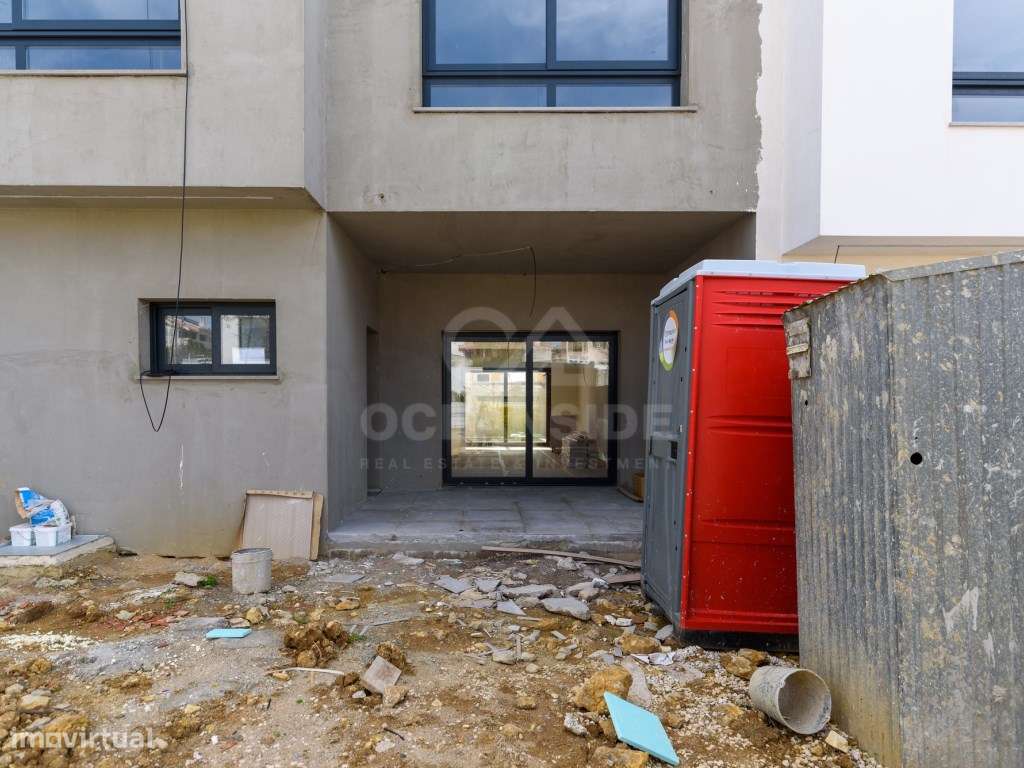 Moradia em banda T4 em Albarraque 750k com 190 m2 área bruta - Grande imagem: 5/31