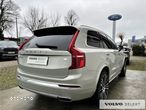 Volvo XC 90 - 9