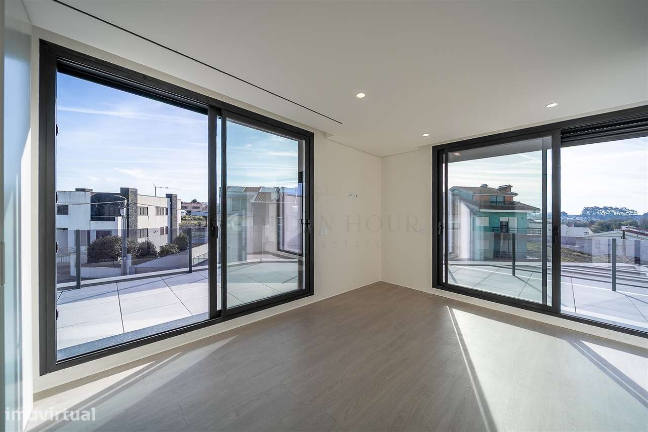 Moradia T5 de Luxo na Praia da Madalena - Grande imagem: 2/21