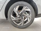 Hyundai Elantra 1.6 Smart CVT - 12