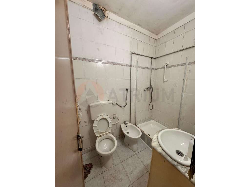 Apartamento T3 Remodelado | Habitação própria-2
