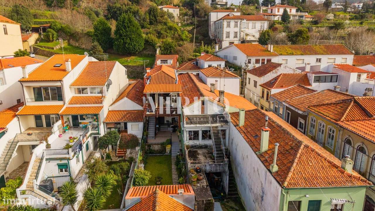 Moradia com Alojamento Local-47