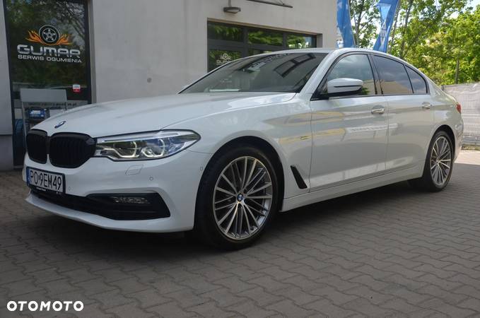 BMW Seria 5 520d xDrive Sport Line sport - 1