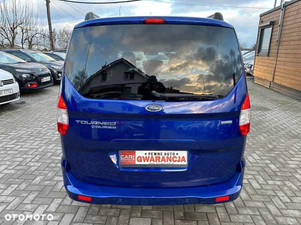 Ford Tourneo Courier - 32