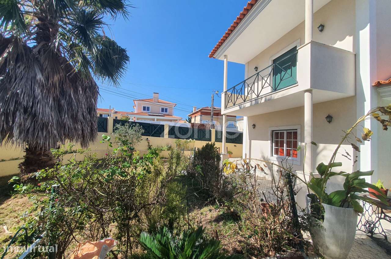 Moradia Isolada com piscina e bastante soalheira-32