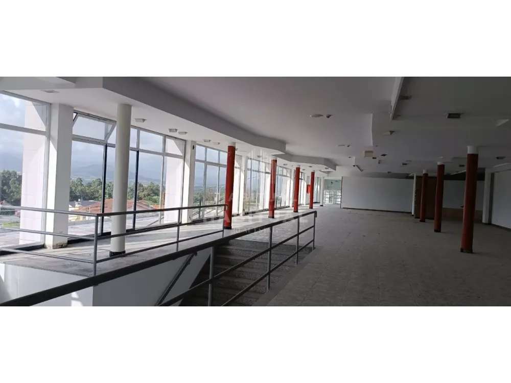 LOJA COM 880 M2 EM VILA NOVA DE ANHA - Grande imagem: 4/7