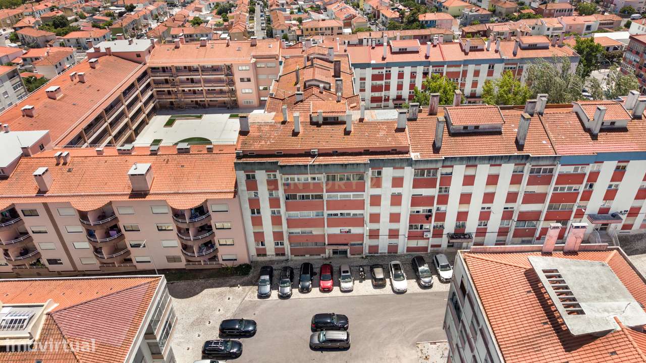 Apartamento T3 com Excelente Localização | Espaço | Luz | Centralidade-13