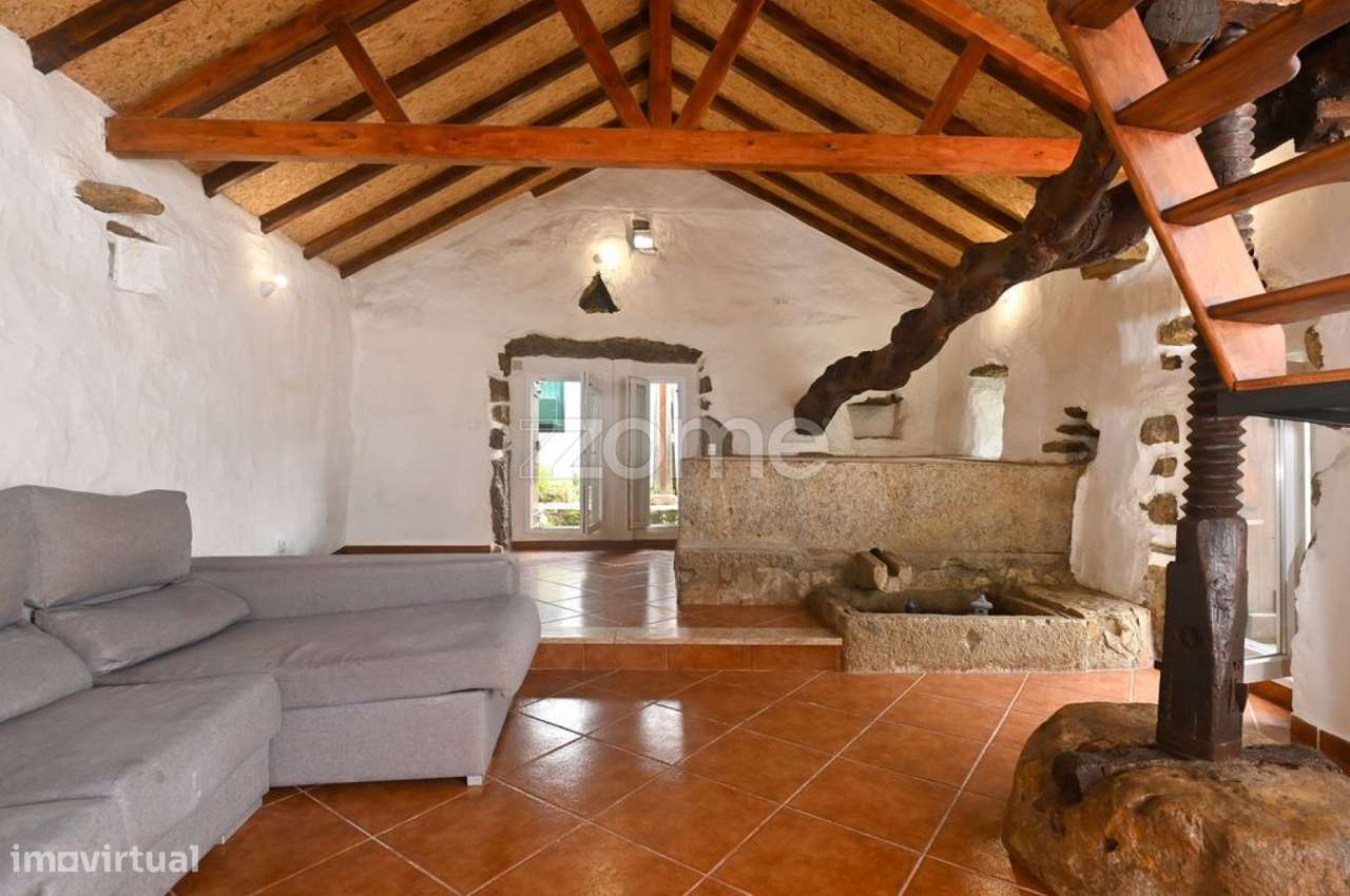 Casa Rústica em pedra I Ribeira dos Tostões I Mafra - Grande imagem: 2/26