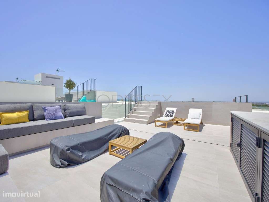 Penthouse Totalmente Mobilado com Piscina Privativa no Rooftop-37