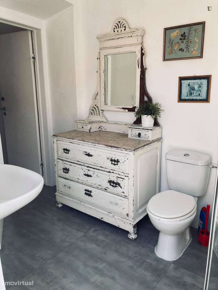 Quarto - localizado em Avenida da Liberdade Lisbon - Grande imagem: 4/10