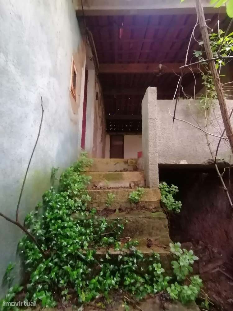 Moradia P/Recuperar em Ceira - Grande imagem: 2/9