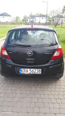 Opel Corsa 1.2 16V Essentia - 4