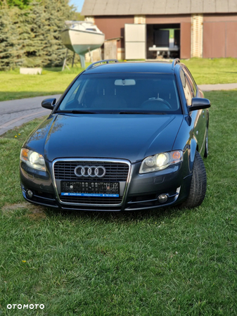 Audi A4 Avant 2.0T FSI - 17