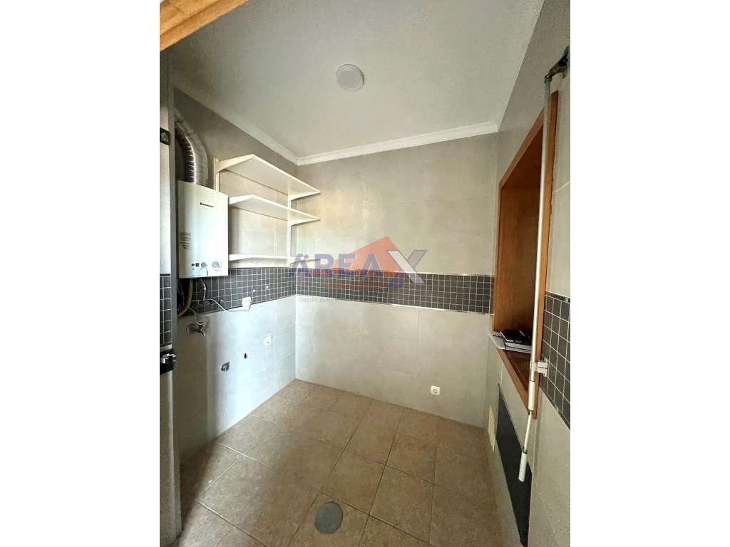 T3 Duplex com Piso Superior e Entrada Independente | Garagem | Oliv...-6