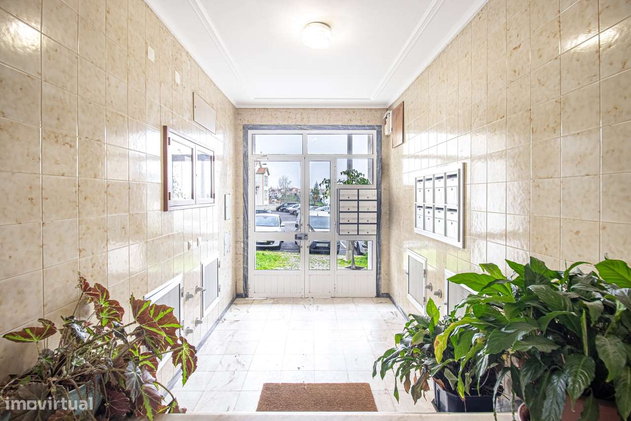 T1+1 luminoso e elegante em localização estratégica em Carcavelos-17