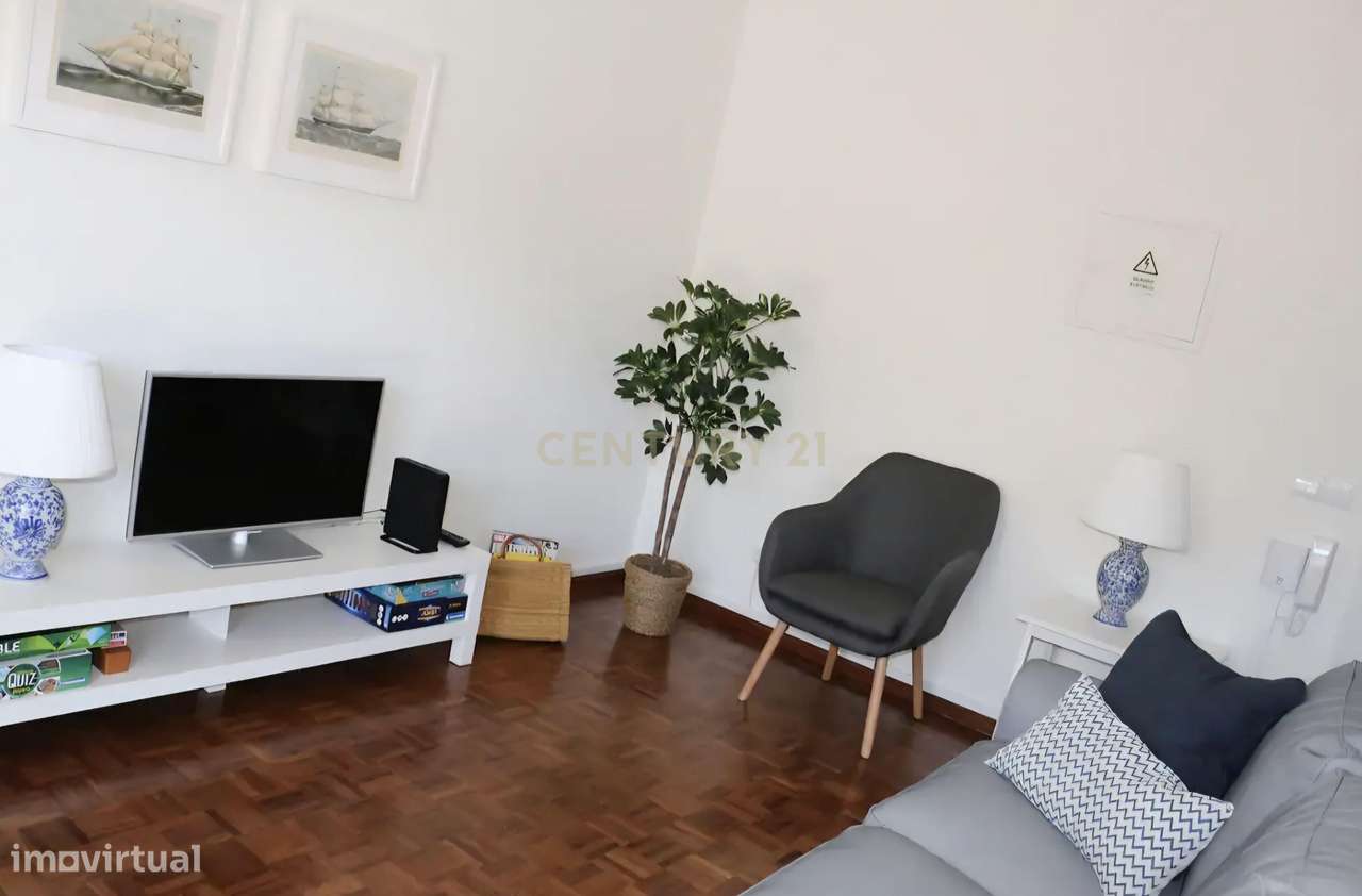Apartamento T2 com Vista Mar | Último Piso | Tamargueira, Buarcos – Fi-10