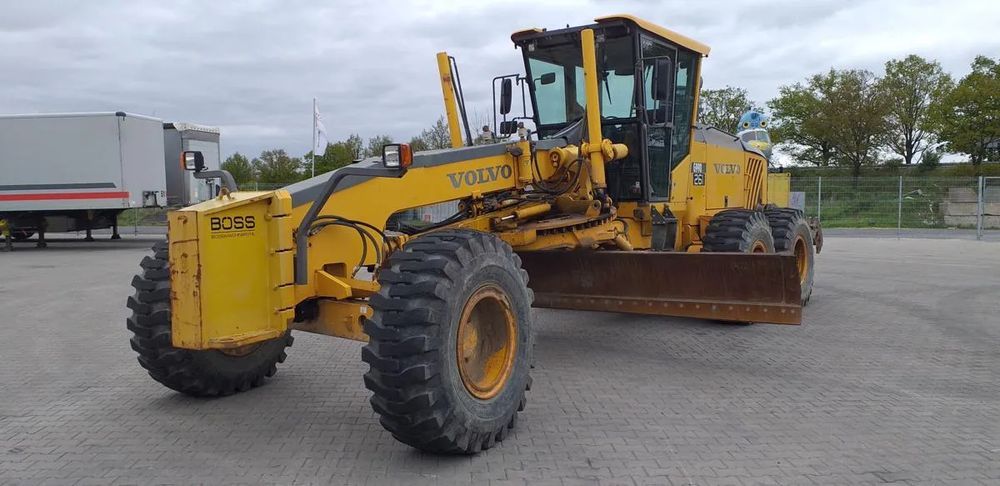 Volvo Równiarka drogowa volvo g990 2010