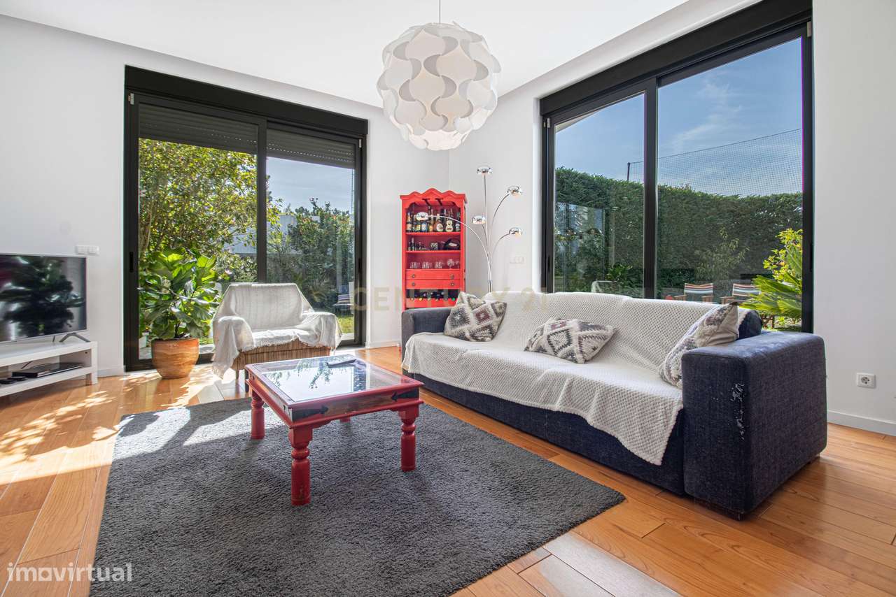 Moradia Isolada T4 291m2 em Lote de 1050 m2 em Mucifal, Colares, Sintr-27