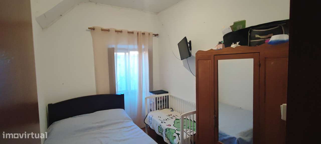 Casa de Habitação com Grande Terreno a 9 minutos da Figueira-17