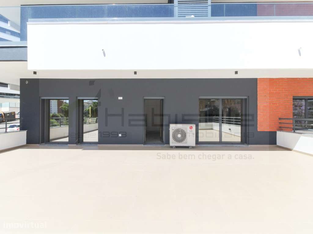 T3 + 1 com terraço, nas Colinas do Cruzeiro!-11