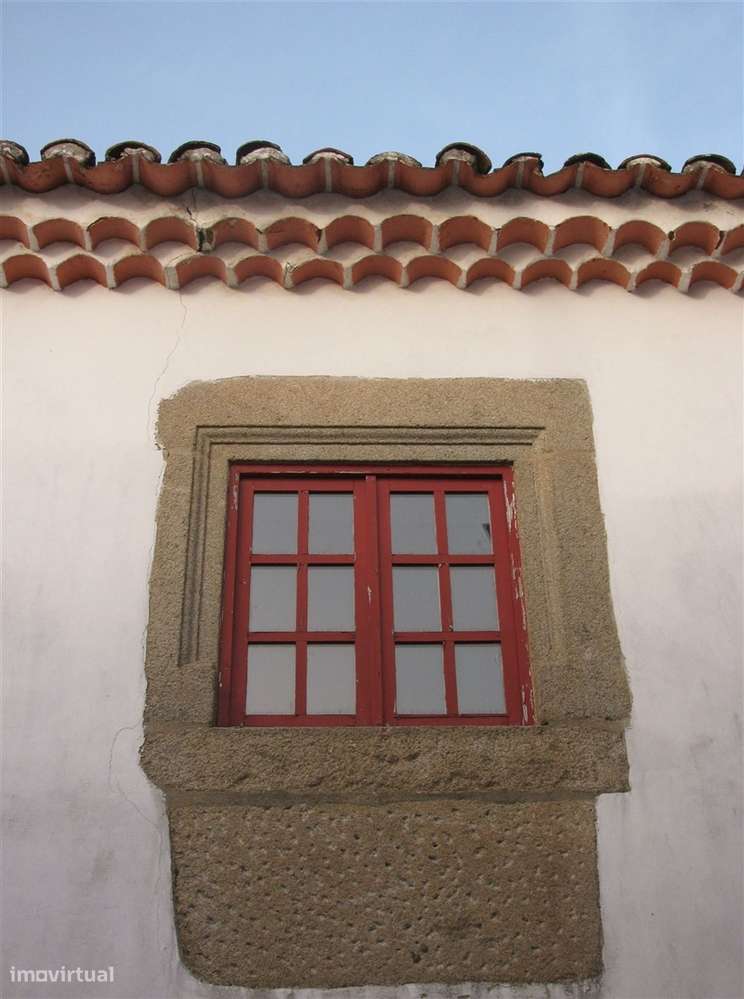 Prédio zona histórica Miranda do Douro-15