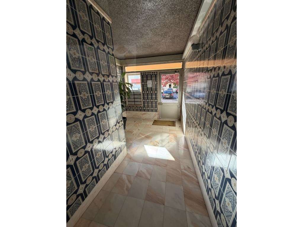 Amadora Urb. Quinta do Borel, T3, Remodelado, r/chão, Oportunidade!!!!-14