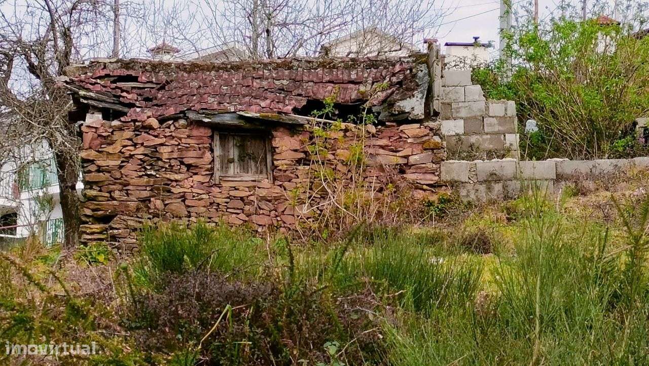 Land for sale in Penafiel, Portugal — €55,000