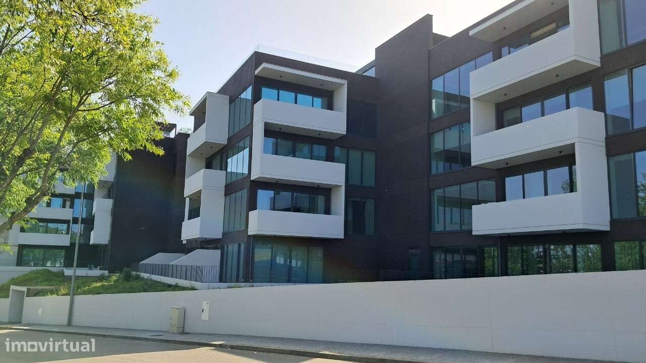 Apartamento T1, em São João da Madeira-0