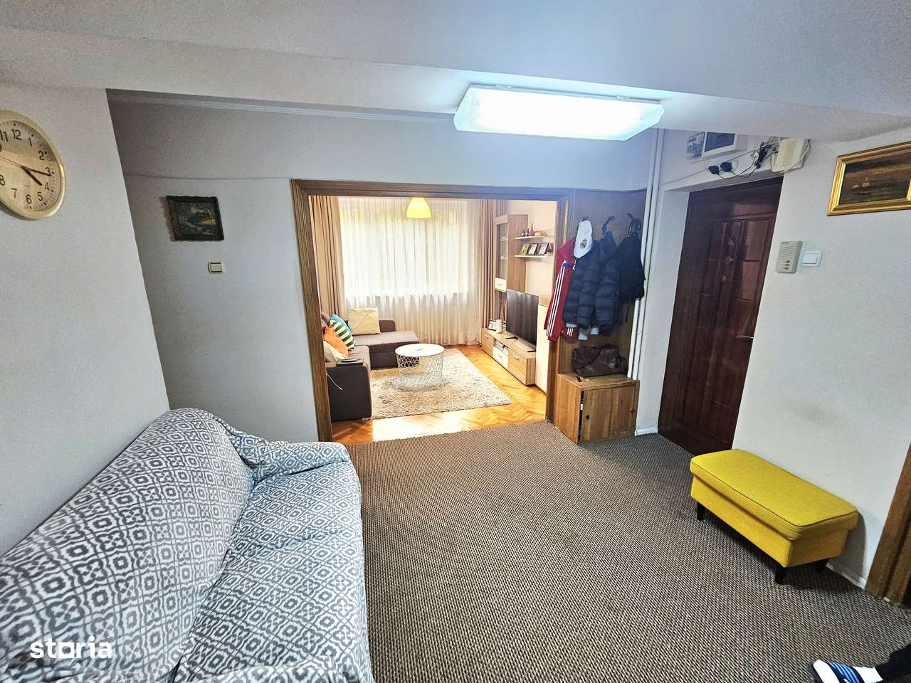 Vând apartament 4 camere-str.Splaiul Crișanei-9