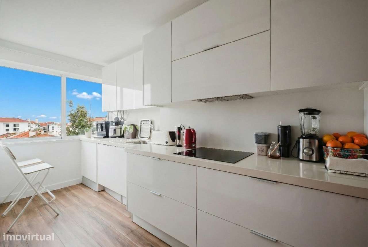 Apartamento T2 com Elevador em Zona Central de Alcabideche | 2 km...-11