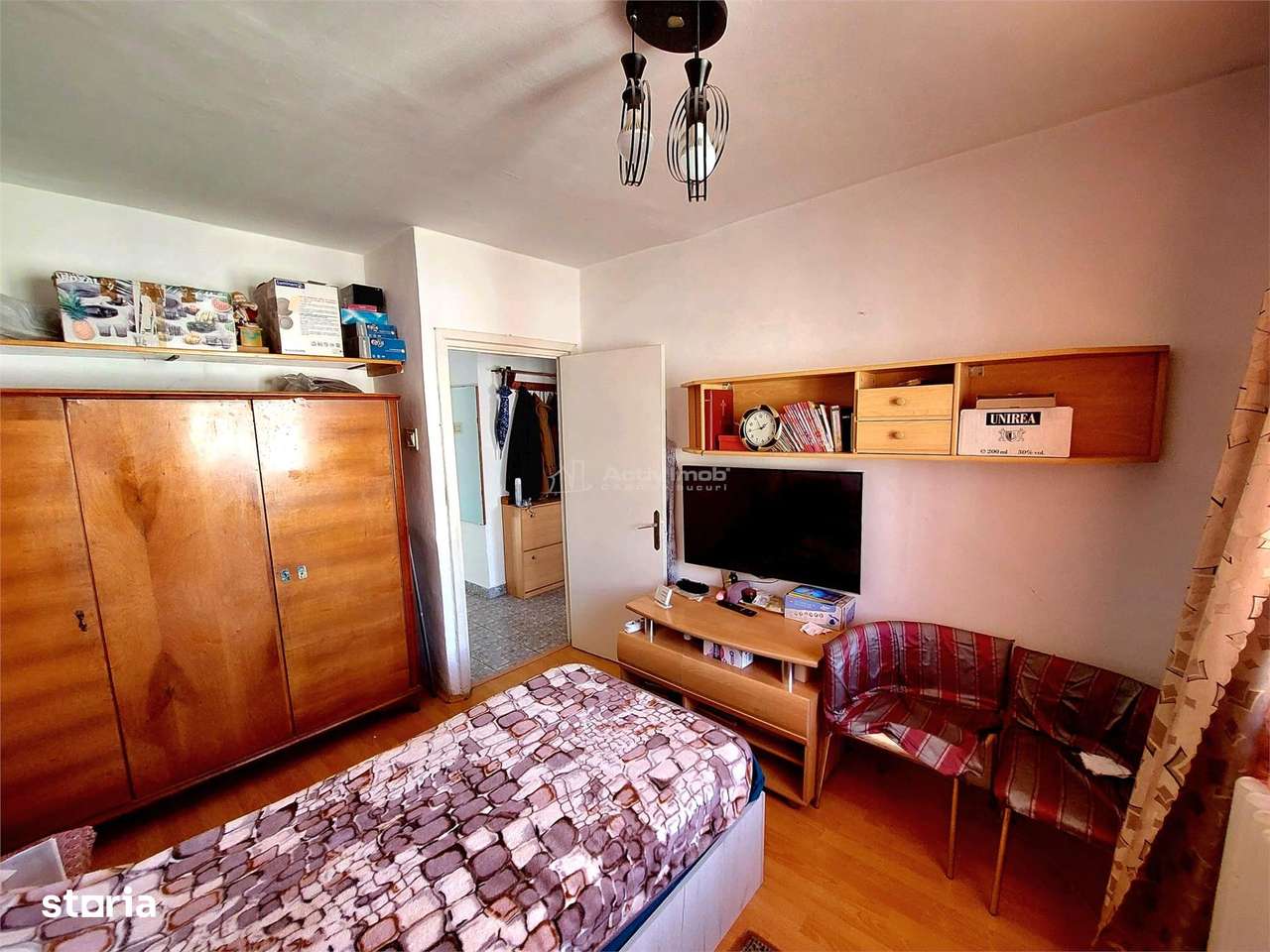 3 camere,decomandat, CENTRU - Str. Victoriei, etaj 3-6