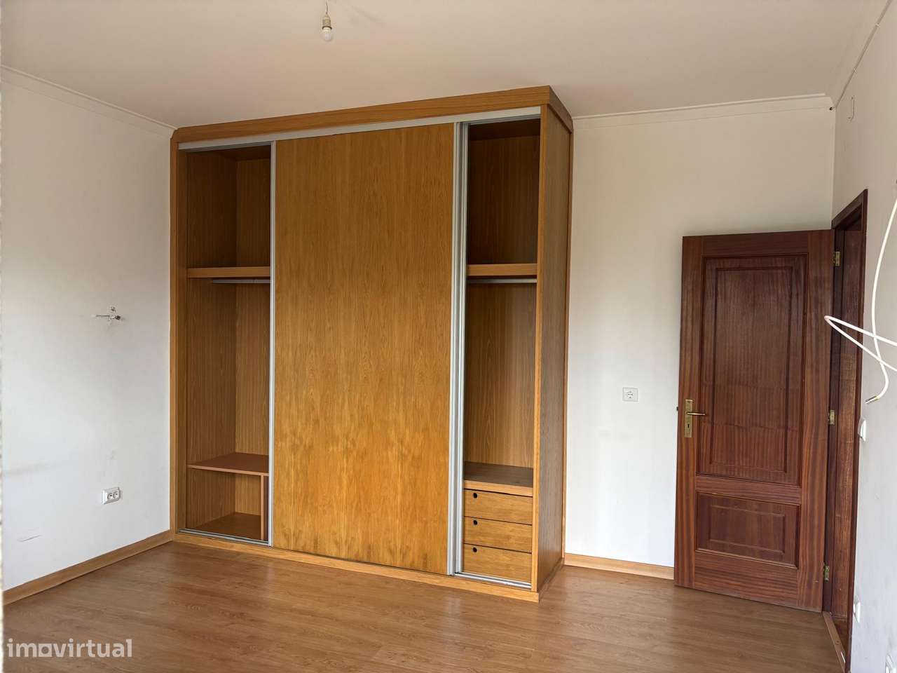 Moradia Geminada V4 Felgueiras - Oportunidade Imperdível! - Grande imagem: 5/19