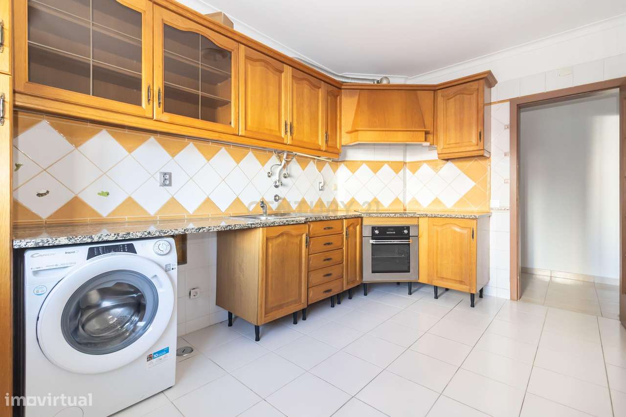 Apartamento T3 Vale do Cobro-12