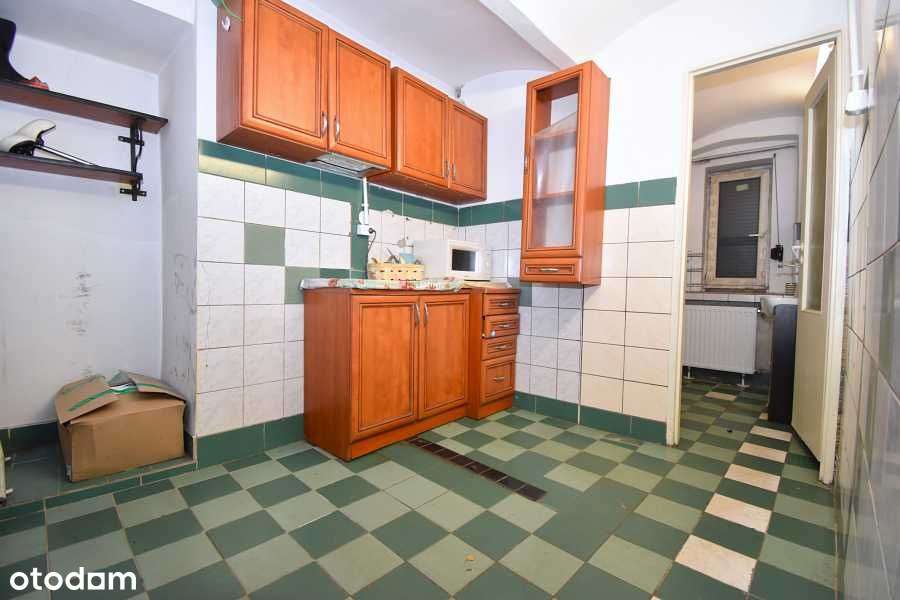 Lokal mieszkalny z usługami-12