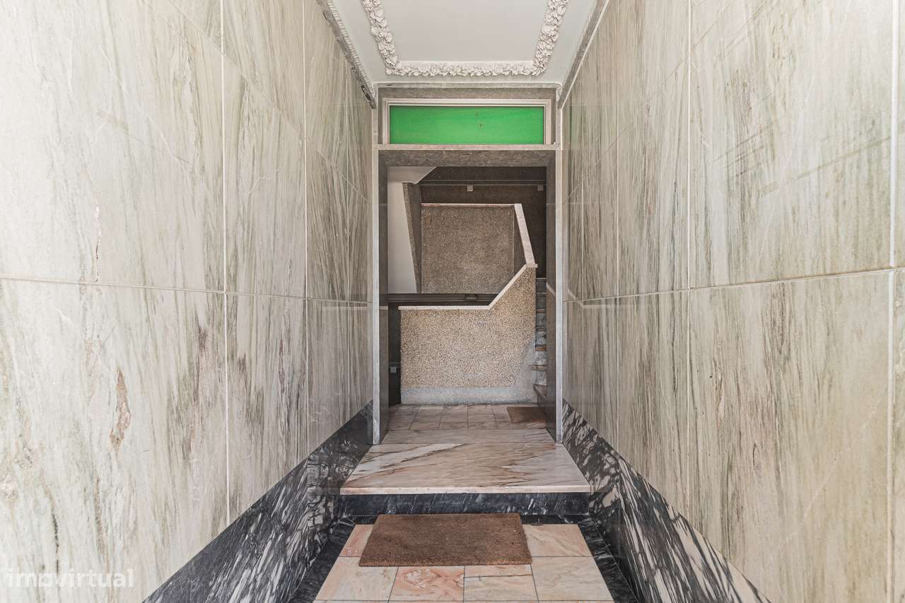 Apartamento T3 com Quintal na Amadora-31