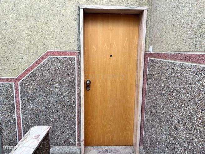 T2 com 90m² | Totalmente Remodelado com Acabamentos de Luxo – Sacavém-2