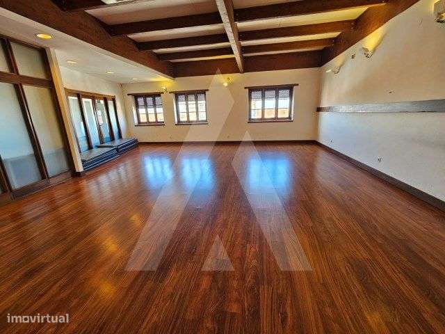 Venda conjunta de várias frações inseridas num prédio em Aveiro - Grande imagem: 3/36