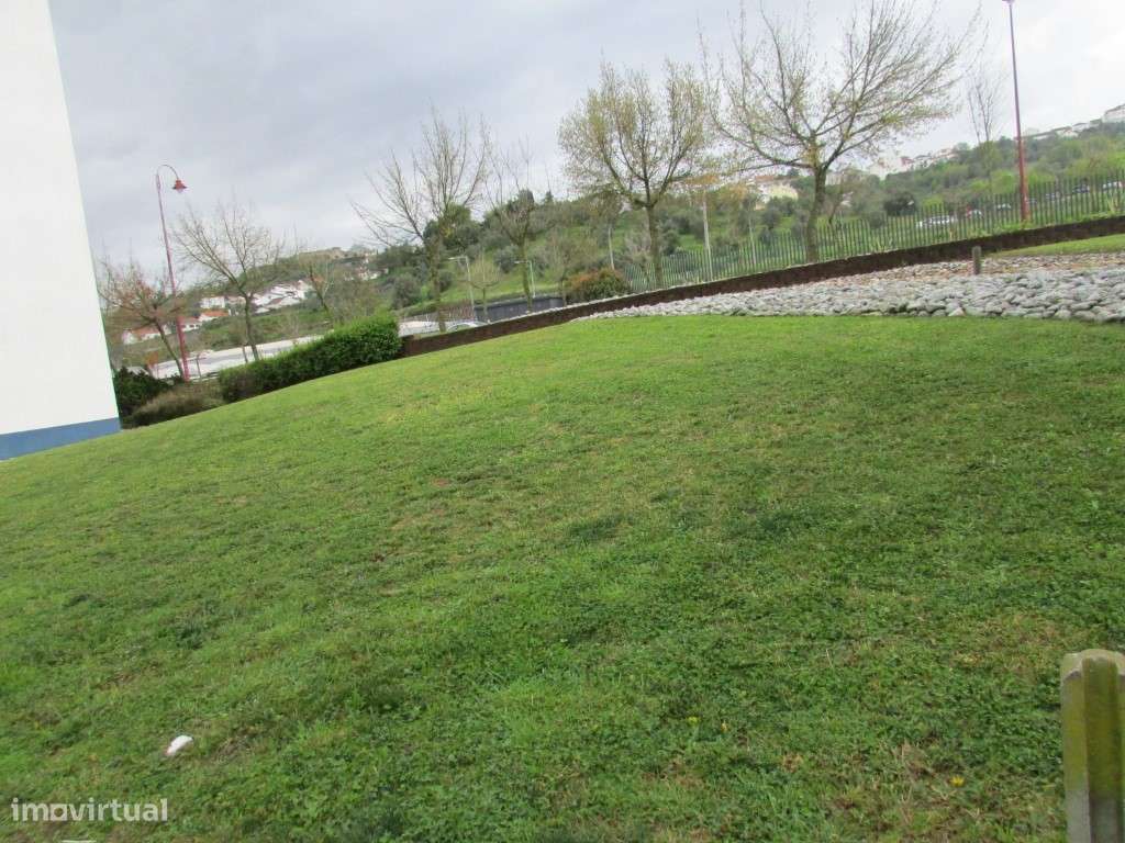 Terreno Urbano com área de 240 m2 - Grande imagem: 2/11