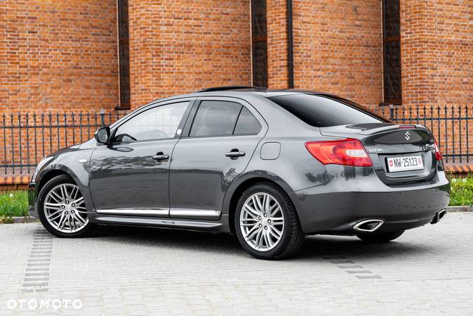 Suzuki Kizashi 2.4 Sport 4WD CVT - 19