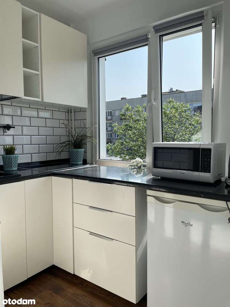 Jasna kawalerka z osobną kuchnią - Pełny obrazek: 4/12