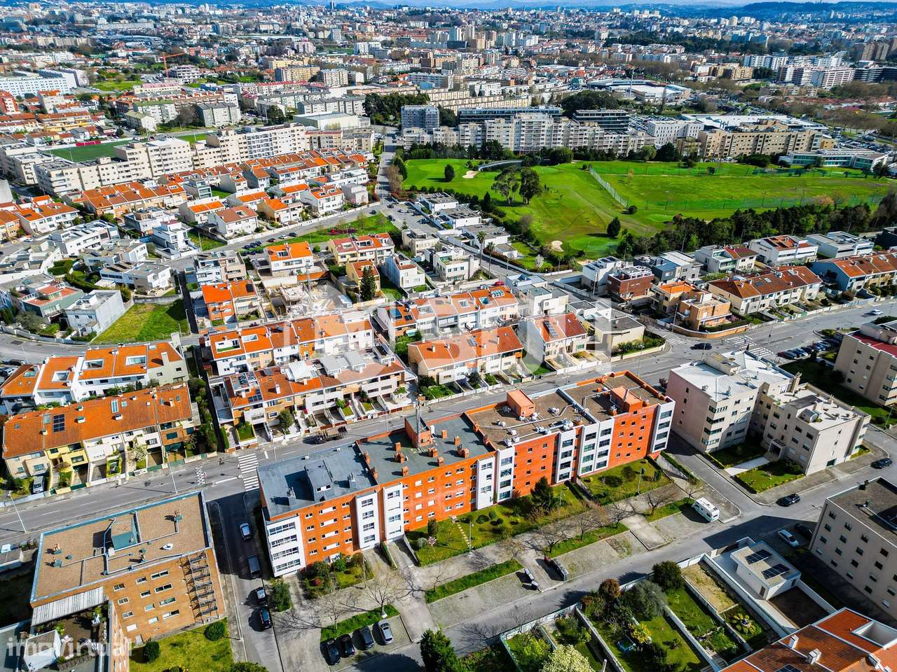 Apartamento T2 na Senhora da Hora-16