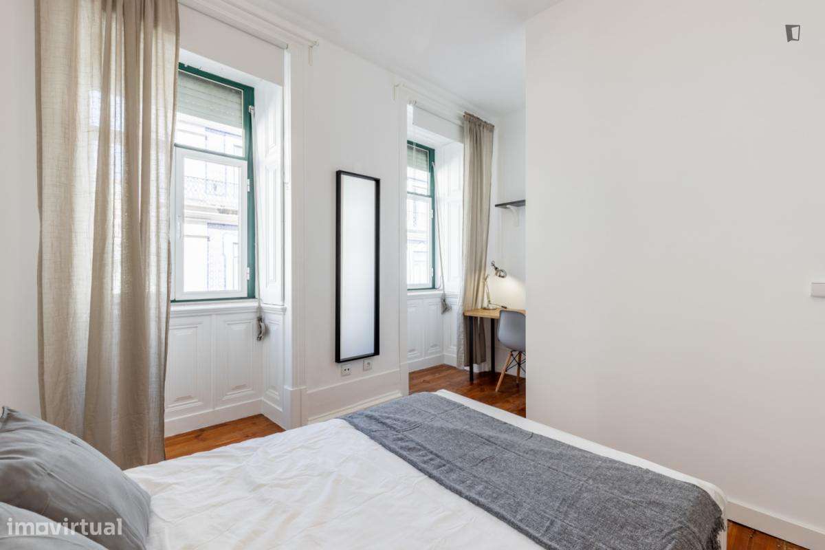 Quarto - localizado em Santos Lisbon - Grande imagem: 3/14