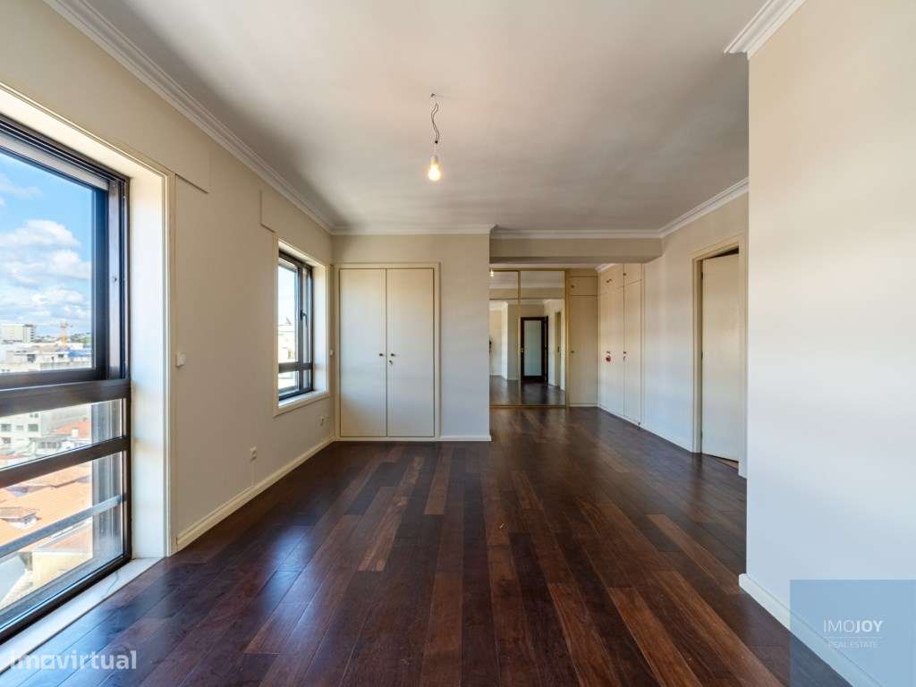 Apartamento T5 Duplex em Matosinhos-15