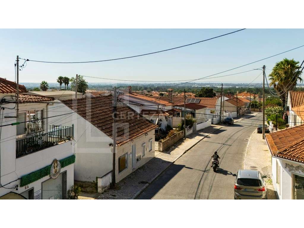 Conjunto de 5 Moradias - Excelente Investimento-10