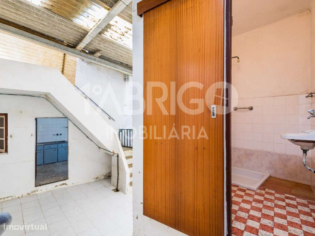 Moradia T2, antiga, Cela, Alcobaça-15